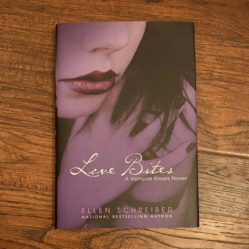 Love Bites Novel by Ellen Schreiber